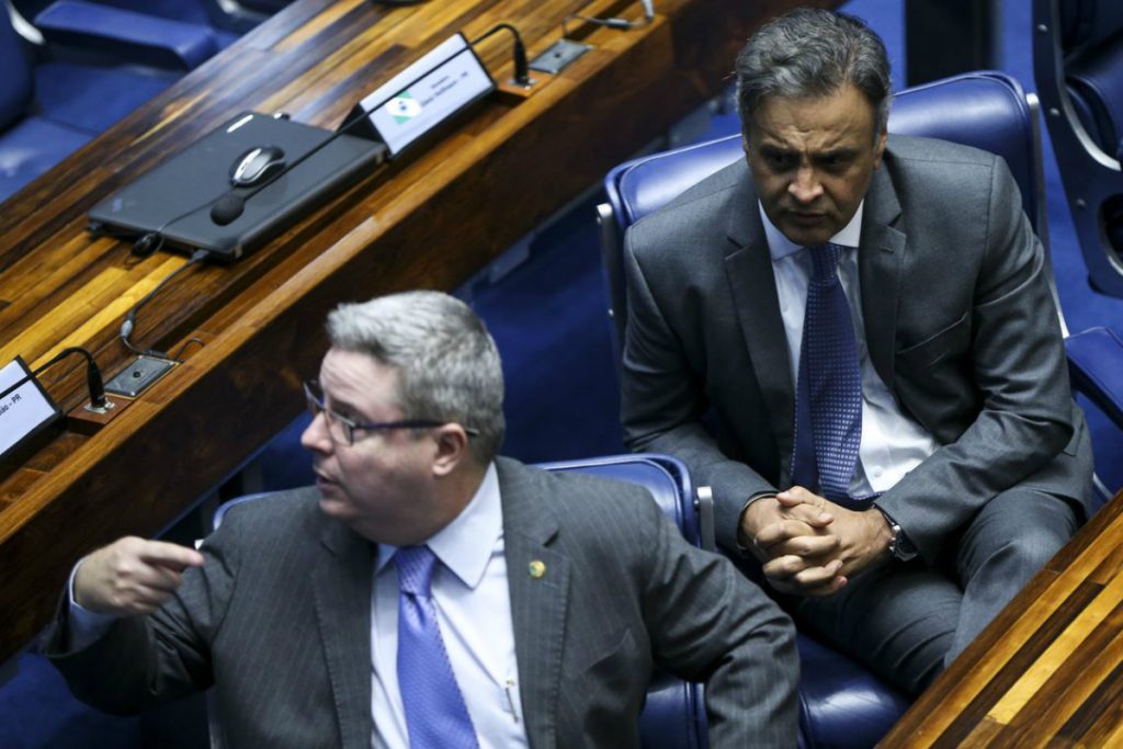 Sem Aécio, Anastasia é confirmado candidato do PSDB em Minas Gerais