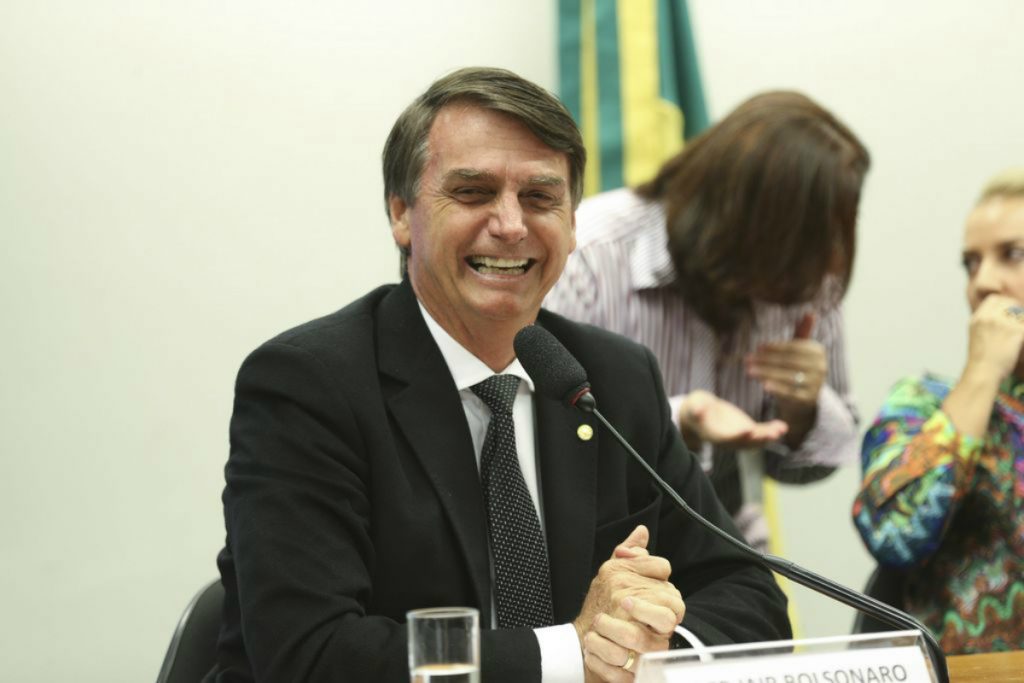 Carteira de trabalho verde e amarela de Bolsonaro, volta à escravidão