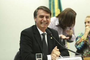 Carteira de trabalho verde e amarela de Bolsonaro, volta à escravidão