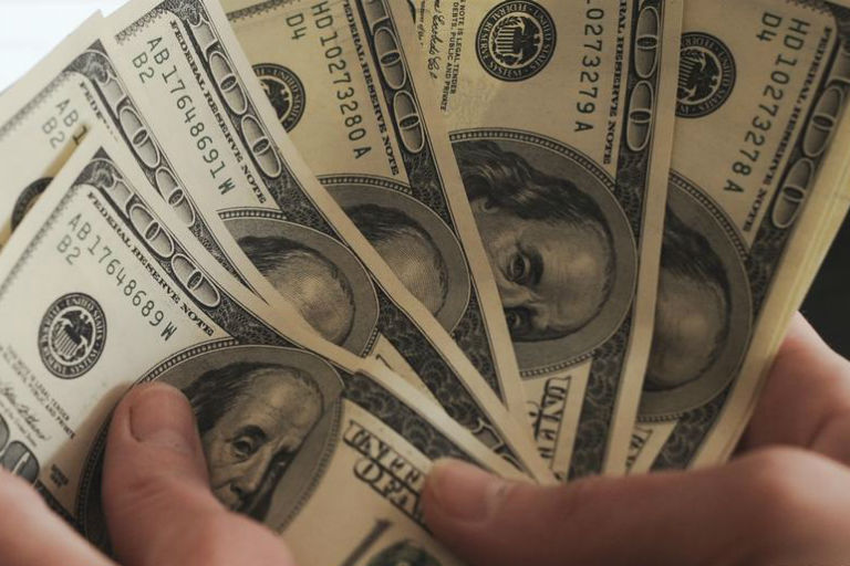 'Cotação do dólar está numa jornada no escuro'