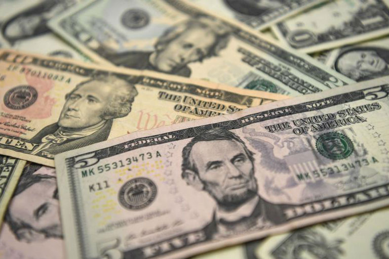 A onda de desvalorização das moedas de países emergentes