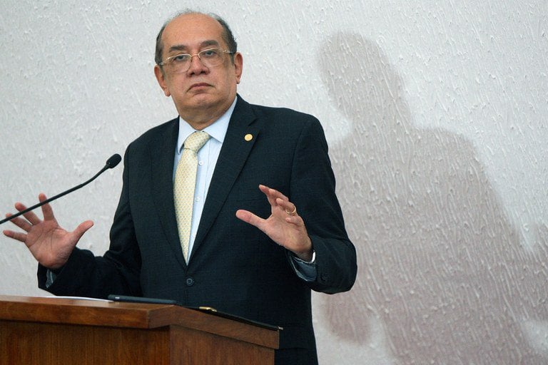 CartaCapital é absolvida em ação movida por Gilmar Mendes