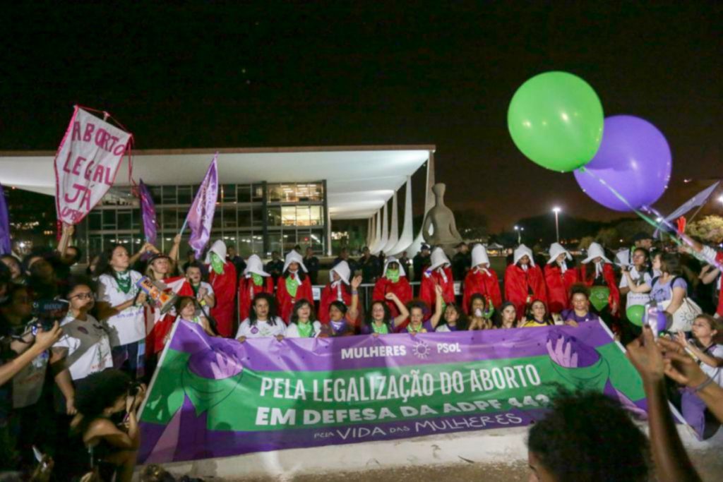 STF debate descriminalização do aborto, mas mídia não discute o tema