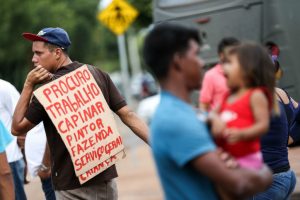 Ao culpar venezuelanos, autoridades estimulam xenofobia, diz pesquisador