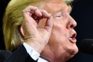A enrascada de Trump é um alerta sobre Bolsonaro