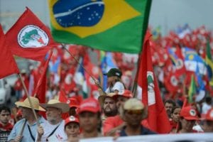 A defesa do campo não se dará com armas