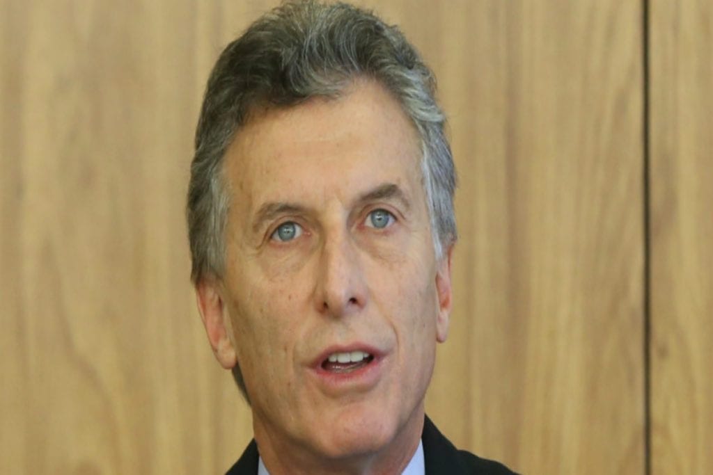 A Argentina anuncia imposto às exportações e redução de ministérios