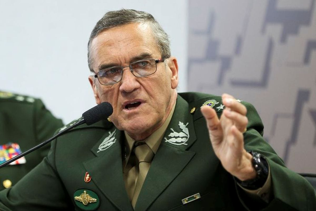 General Villas Bôas é um dos militares que defendem que as Forças Armadas exerçam atividade político-partidária 