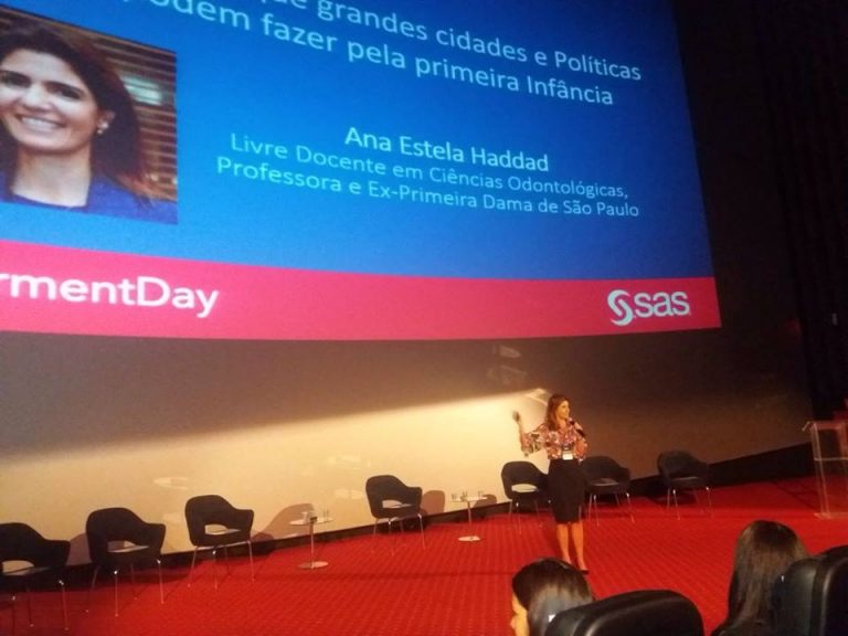 Ana Estela na Academia