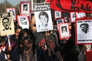 Chile condena 22 ex-agentes por crimes durante a ditadura militar