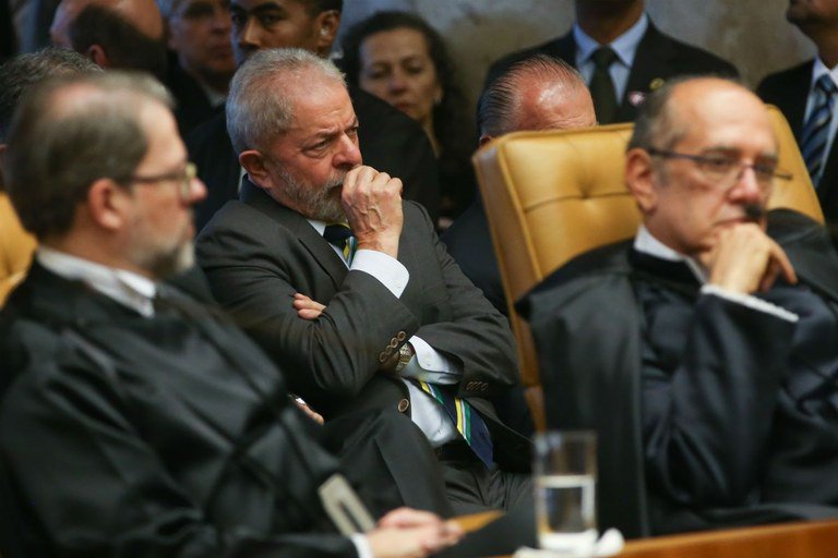 Defesa de Lula recorre para suspender bloqueio de candidatura
