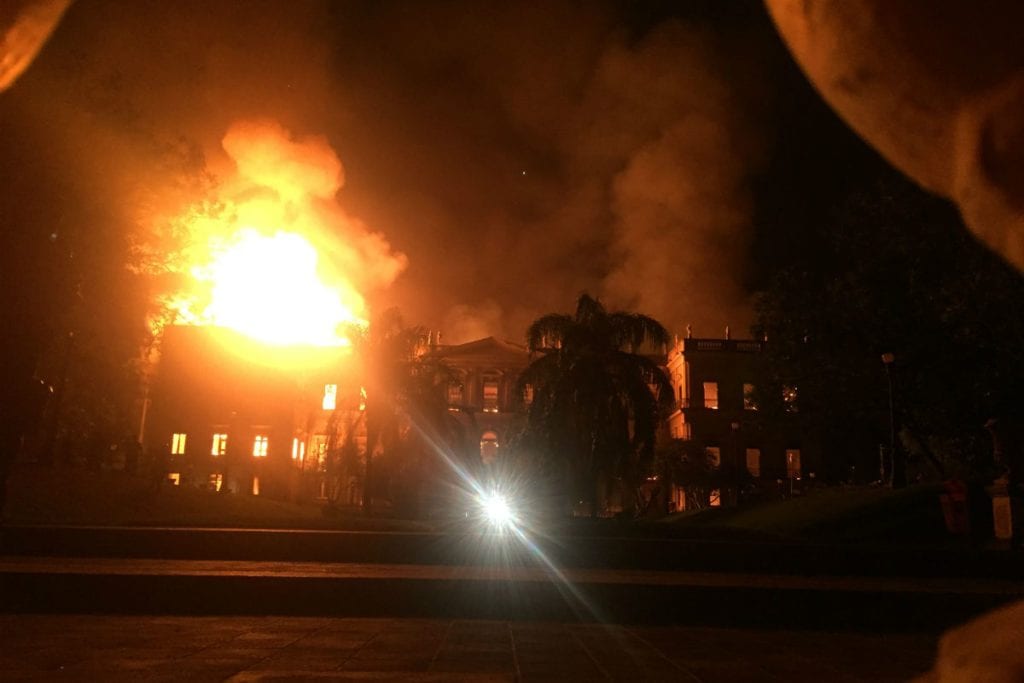 Incêndio do Museu Nacional é vitória da intolerância e morte do conhecimento