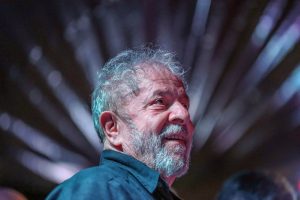 Liminar do TSE suspende propaganda no rádio em que Lula aparece