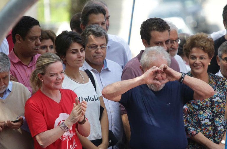 Ministro Lewandowski autoriza que Lula dê entrevista a jornal
