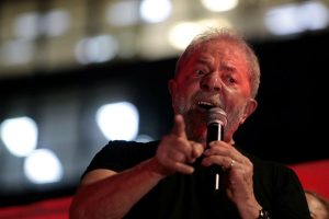 Ministro Luiz Fux proíbe que Lula dê entrevistas da prisão