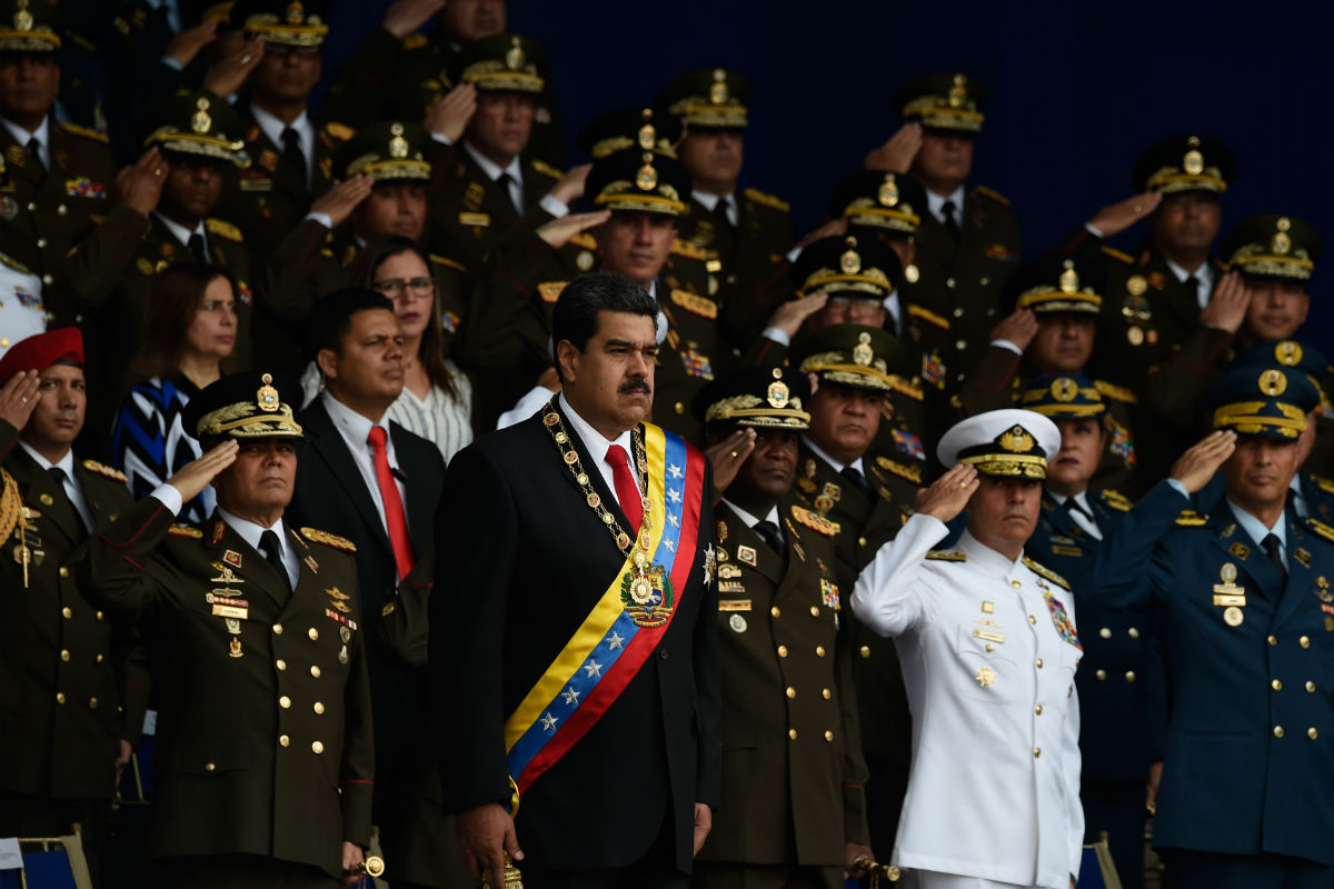 EUA discutiram planos de golpe com militares venezuelanos, diz jornal