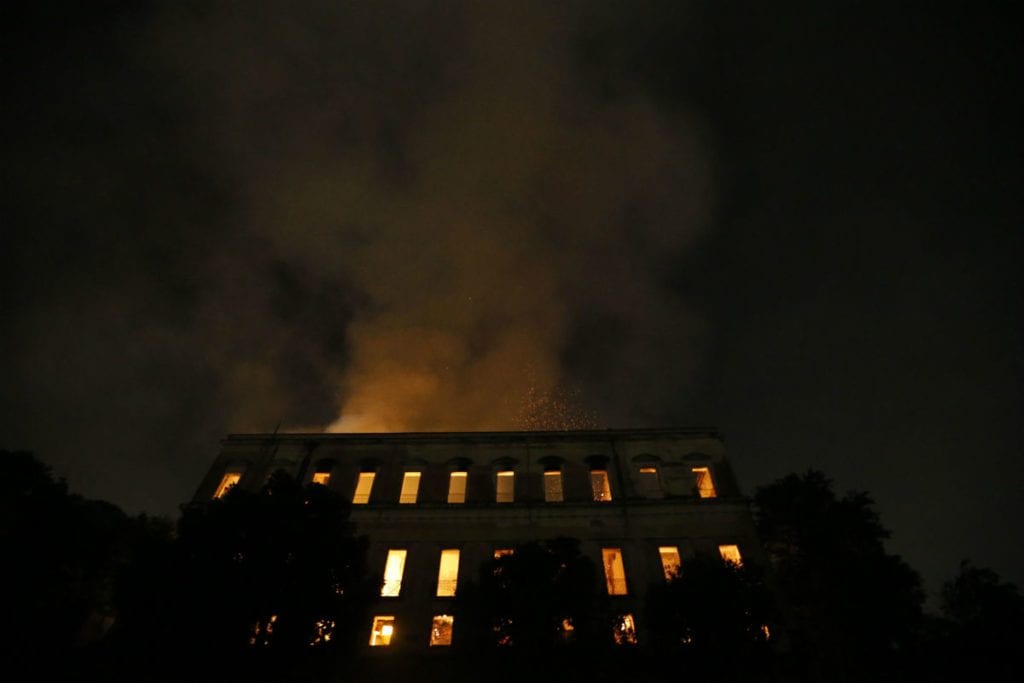 Museu incendiado: o holocausto cobrado pelo neoliberalismo