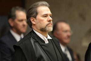 Toffoli afasta promotor que reabriu processo contra Aécio