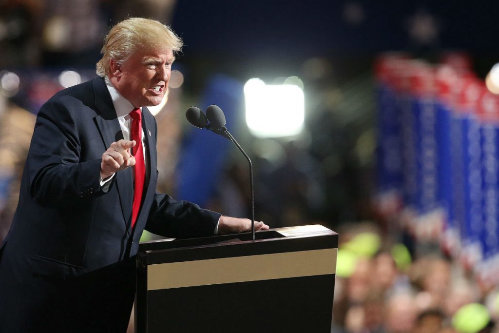 Comissão do Senado americano aprova candidato de Trump à Suprema Corte