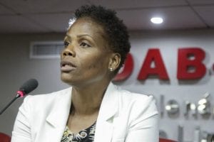 OAB pede afastamento de juíza e policiais que prenderam advogada