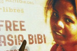 Paquistão absolve cristã condenada à morte por blasfêmia