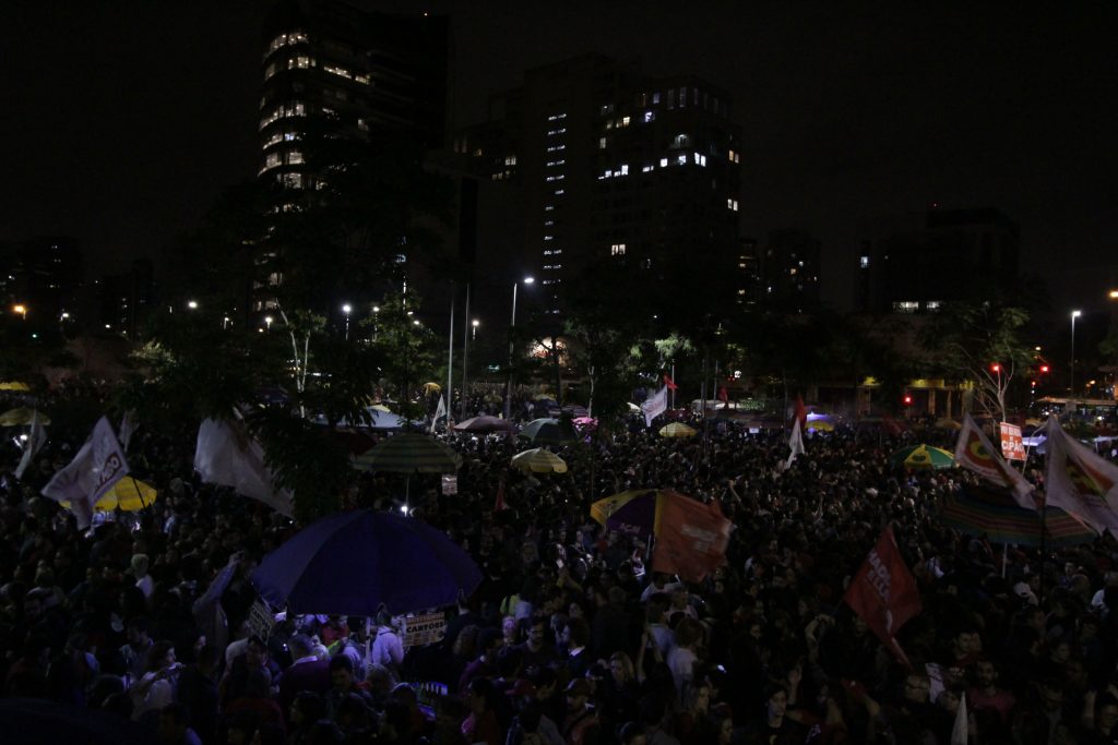 ‘Soldadinho de araque, vomita intolerância’, diz Haddad sobre Bolsonaro