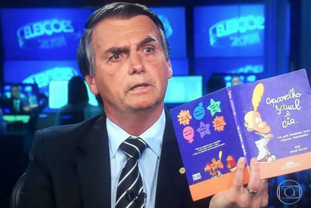 TSE manda remover vídeos de Bolsonaro sobre kit anti-homofobia