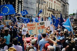 Britânicos protestam a favor de segundo referendo sobre Brexit