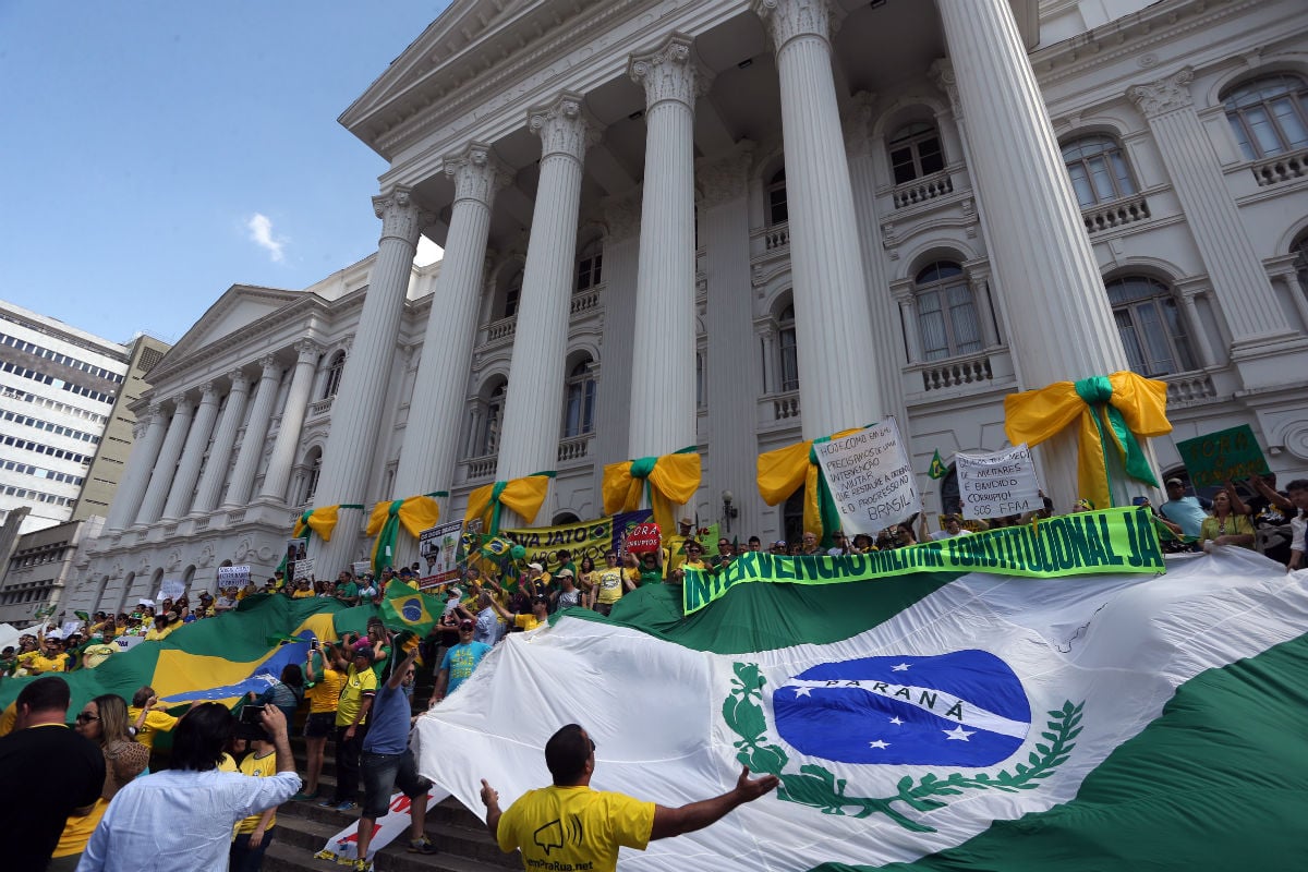 Rejeição a PT no Sul leva a coação por voto e abordagem da PM