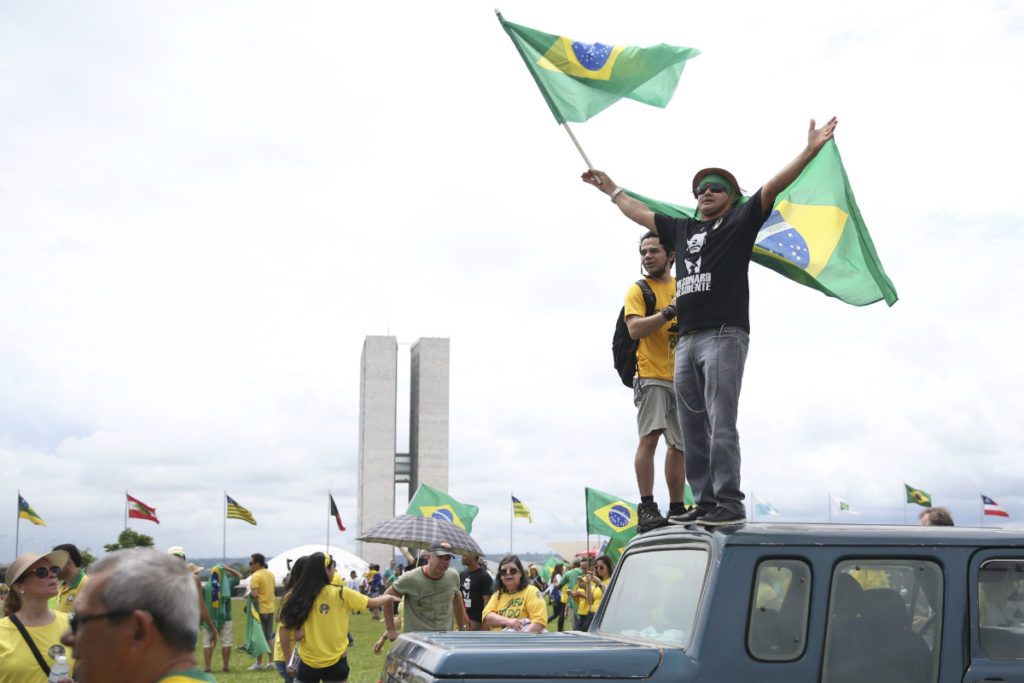 “Democratas têm dever histórico no Brasil”