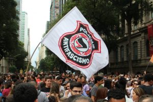 'Policial não vê a hora de descer a mão em maconheiro da USP e viado'