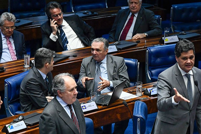Qual é o perfil de quem quer ser senador?