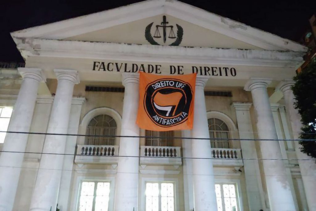 Censura às universidades brasileiras