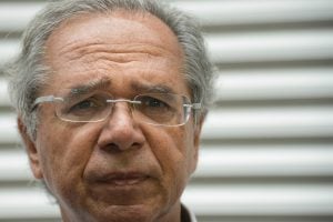 Em que mundo vive Paulo Guedes?