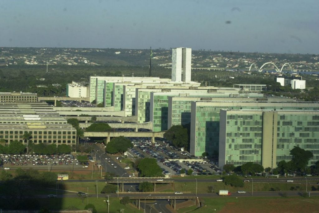 Fusão de ministérios coloca em xeque planejamento público