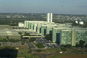 Fusão de ministérios coloca em xeque planejamento público
