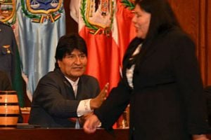 Deputada que admira Bolsonaro entra na corrida eleitoral na Bolívia