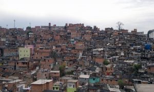 A triste realidade da entrada do coronavírus nas favelas do Brasil