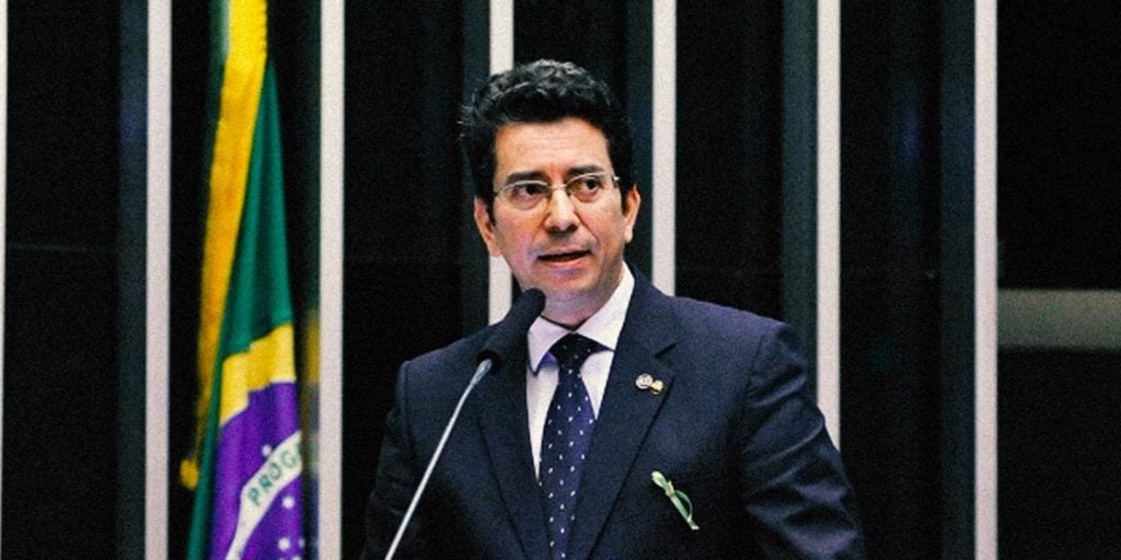 Supremo afasta ministro do Trabalho do cargo após operação da PF