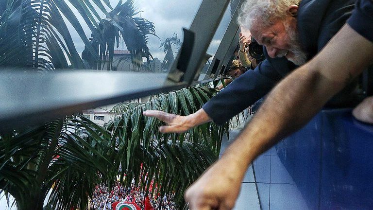 “Justiça está de olhos fechados para parcialidade no caso Lula”