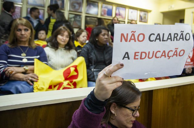 AI-5, Lei da Mordaça e a mistura entre censura política e moral