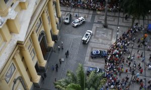 Homem mata quatro e se suicida na Catedral de Campinas