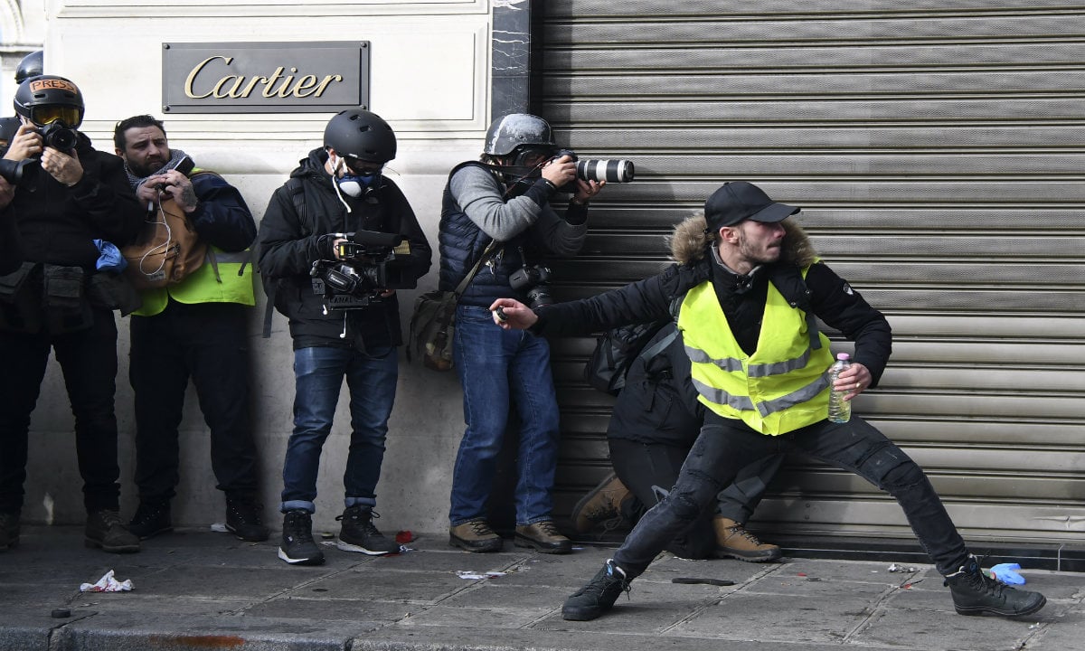 Após protestos, governo da França se diz aberto ao diálogo
