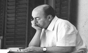 Feministas criticam proposta de dar nome de Pablo Neruda a aeroporto