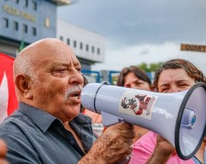 Chorando, irmão de Lula diz que ex-presidente 