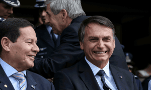 Governo Bolsonaro flexibiliza regras sobre sigilo de dados oficiais