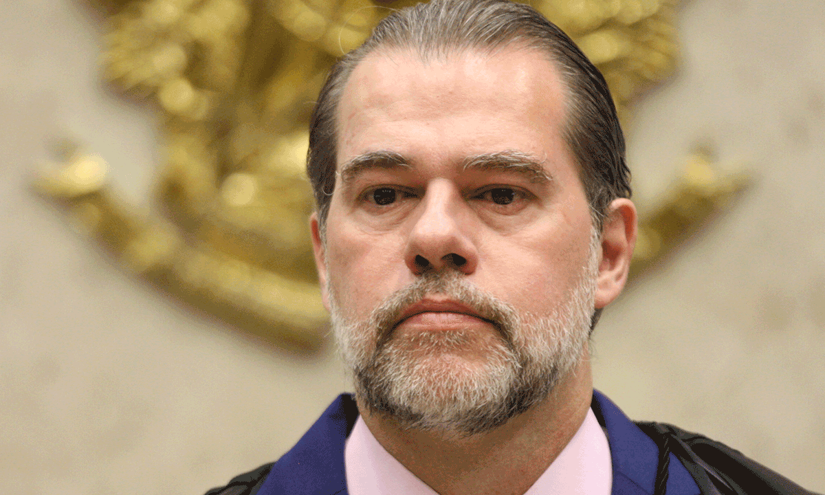 Toffoli testa negativo para covid-19 e encontra-se estável, diz boletim