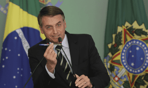 Bolsonaro publica nomeações e oficializa 'reforma ministerial'