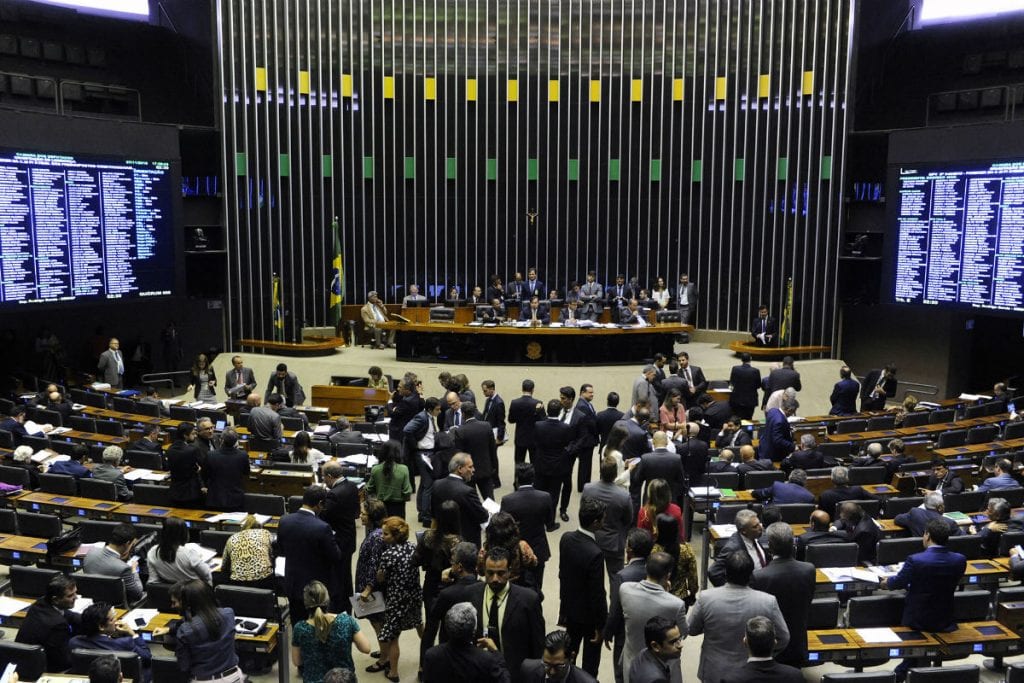 Queixas de candidatas indicam novo perfil de laranjas nas eleições