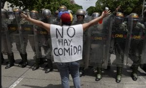 Miséria e incertezas marcam novo mandato de Maduro na Venezuela